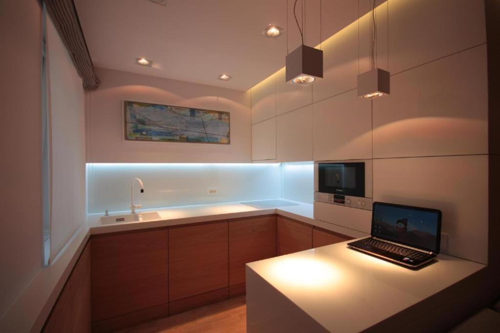 Modern & Resto Apartments Krakow Luaran gambar